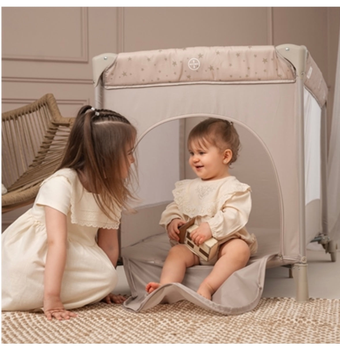 Lettino da campeggio carina beige doppia altezza