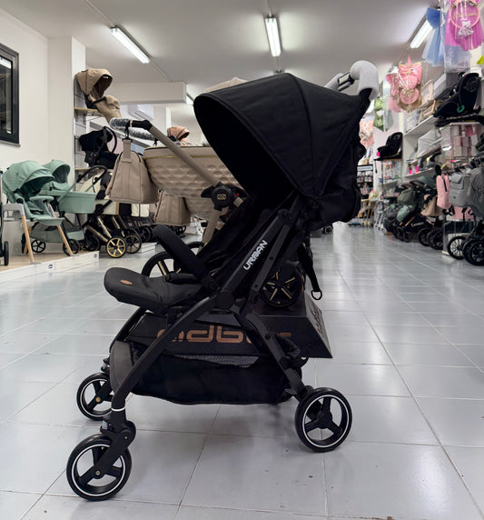 Passeggino leggero Urban nero 22 kg Leonie